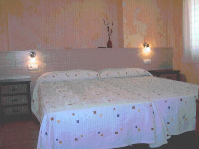 Hostal Valle Del Iregua Albelda De Iregua Rom bilde