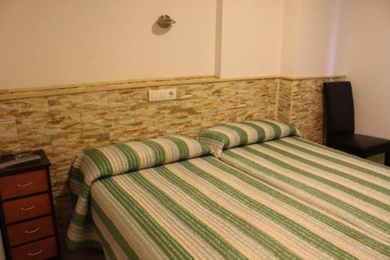 Hostal Valle Del Iregua Albelda De Iregua Eksteriør bilde